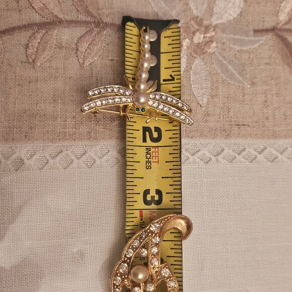 Set of Two Vintage Faux Pearl Pins - Picture 7 of 8